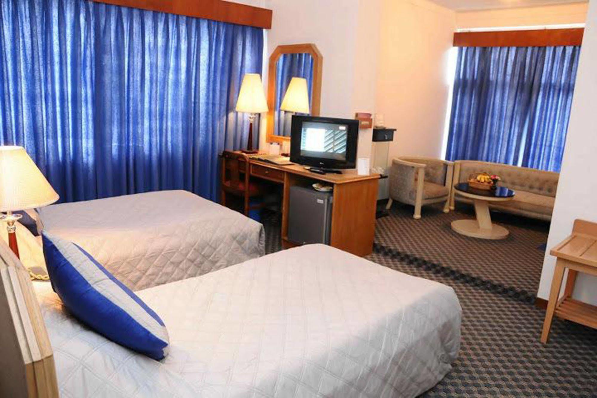 Hotel Clarion Jawalakhel ラリトプル エクステリア 写真