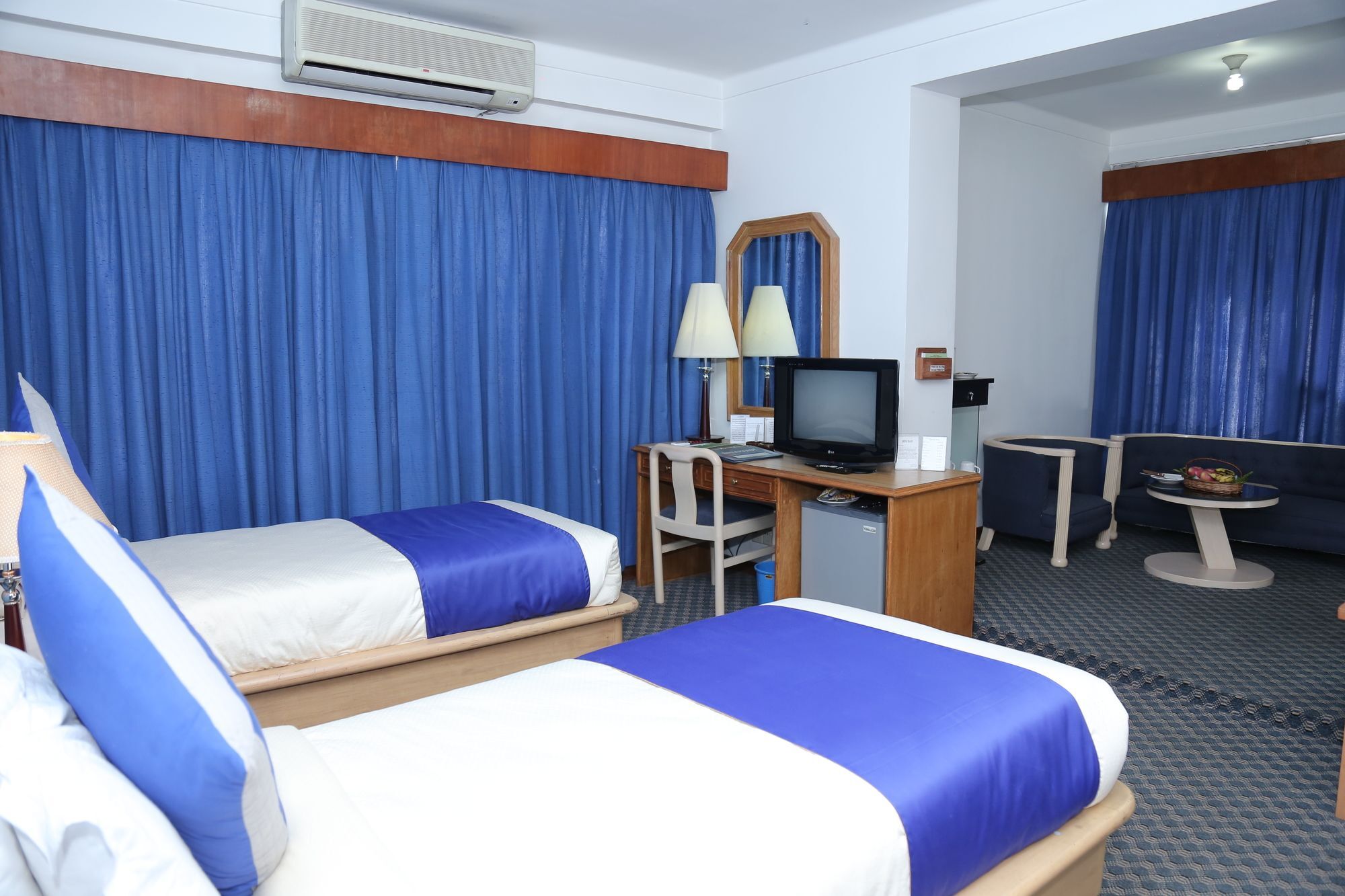 Hotel Clarion Jawalakhel ラリトプル エクステリア 写真
