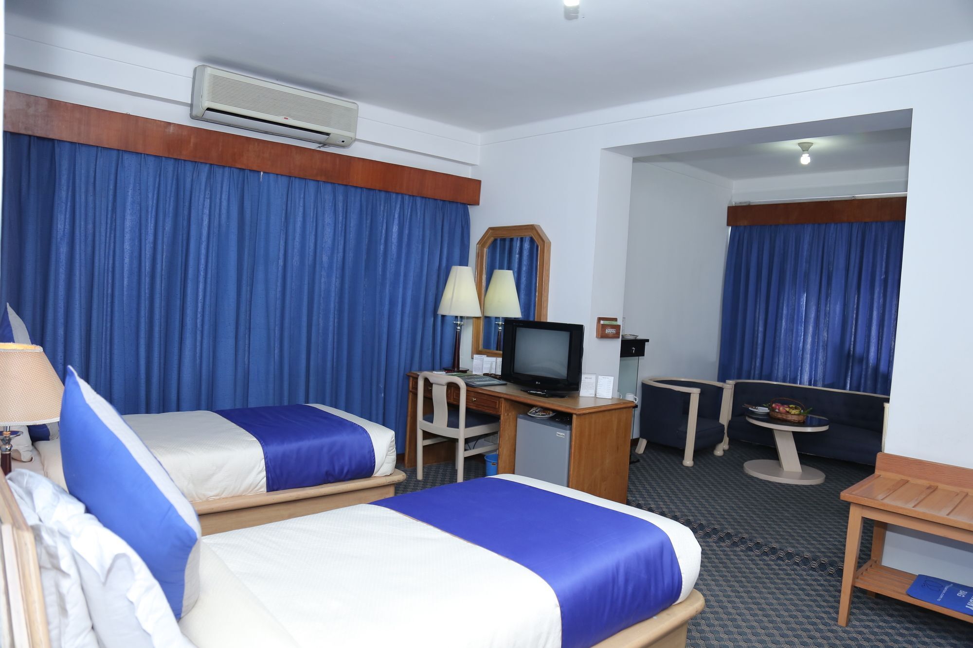 Hotel Clarion Jawalakhel ラリトプル エクステリア 写真